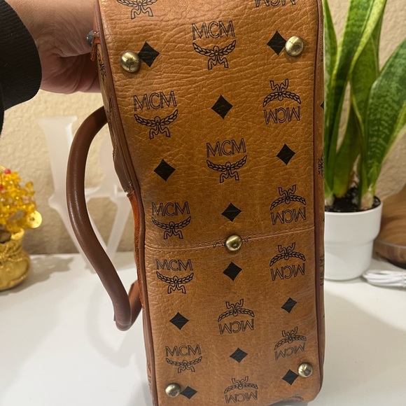MCM COGNAC VISETOS HANDBAG - Picture 4 of 16